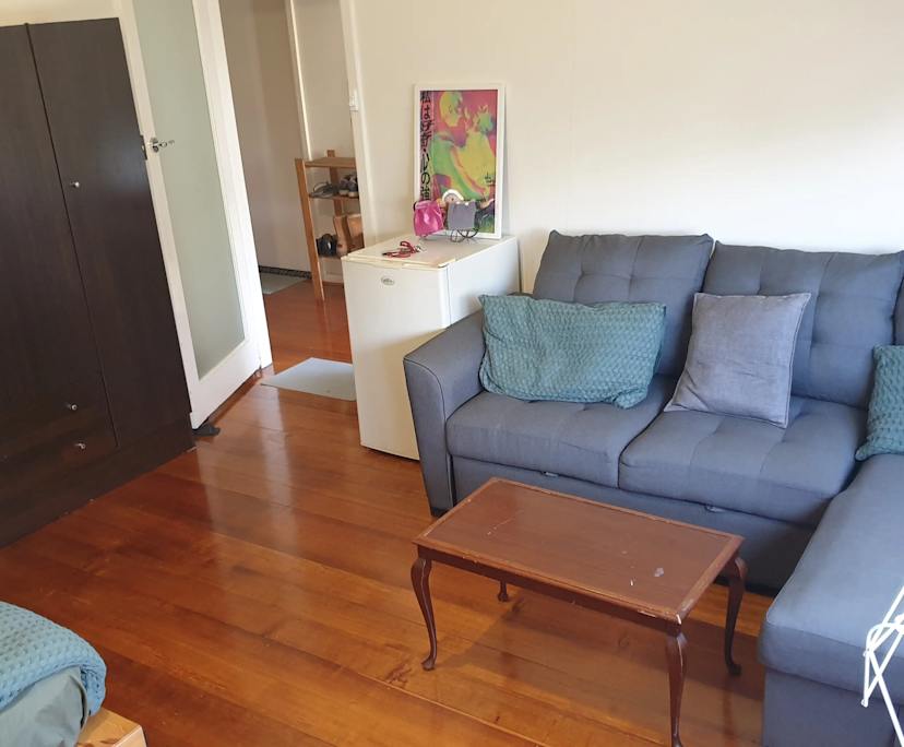 $205, Share-house, 3 bathrooms, Macleod VIC 3085