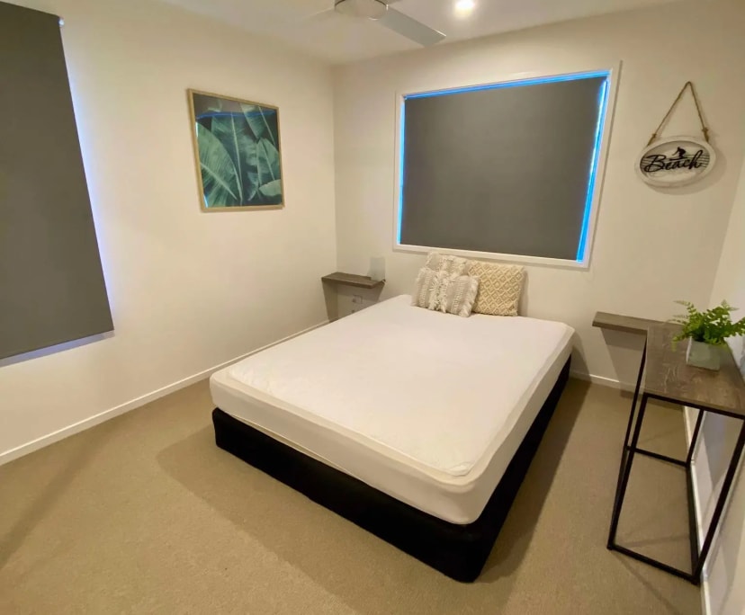 Room in a share house