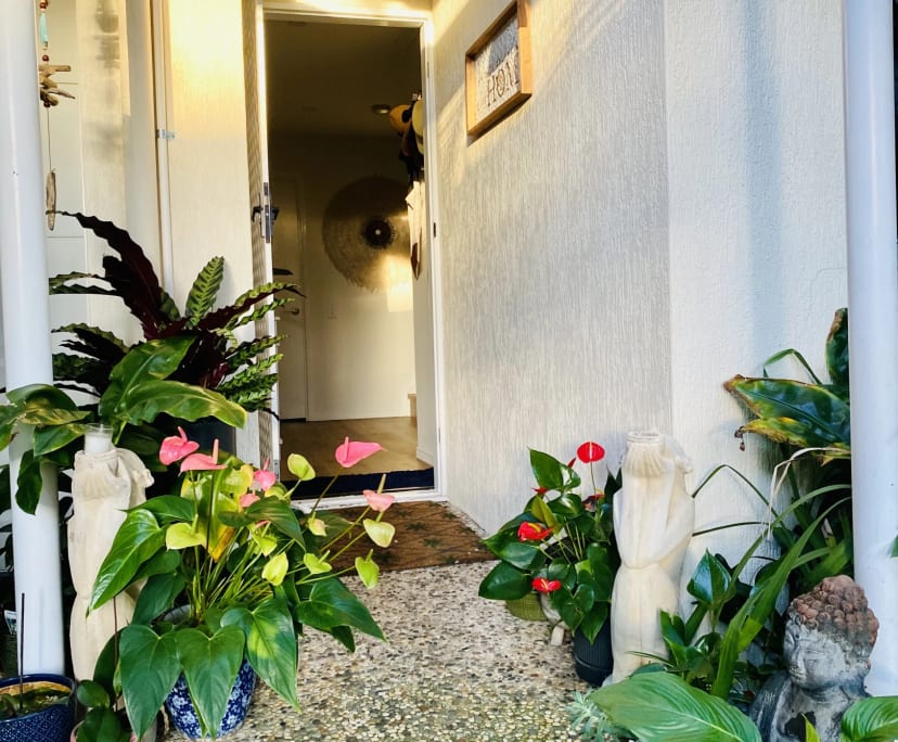 Unfurnished room in a flatshare