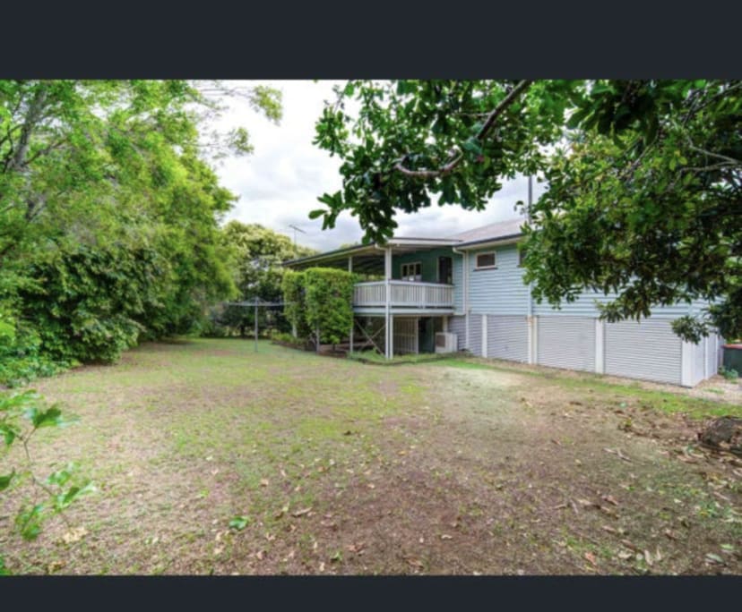 $285, Share-house, 2 bathrooms, Holland Park West QLD 4121