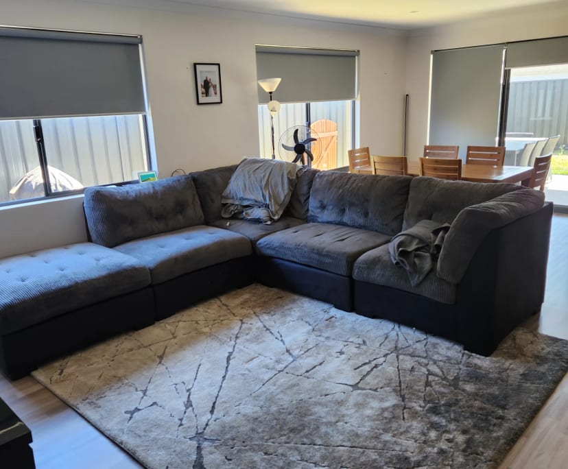 $300, Share-house, 3 bathrooms, Waikiki WA 6169