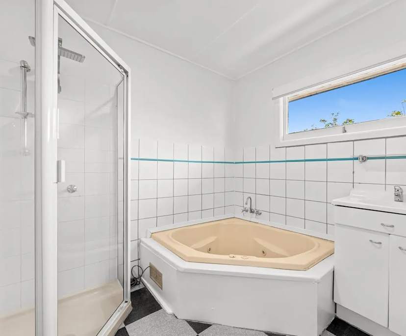 Unfurnished room in a share house