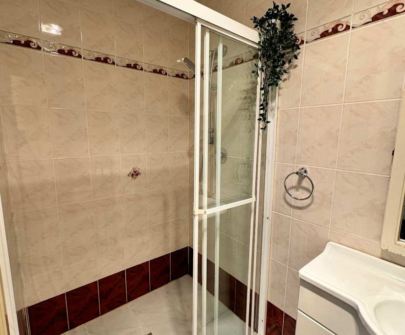 $285, Flatshare, 6 bathrooms, Homebush NSW 2140