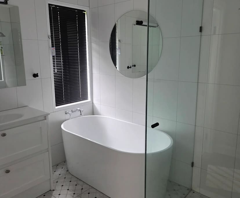 Furnished room with own bathroom