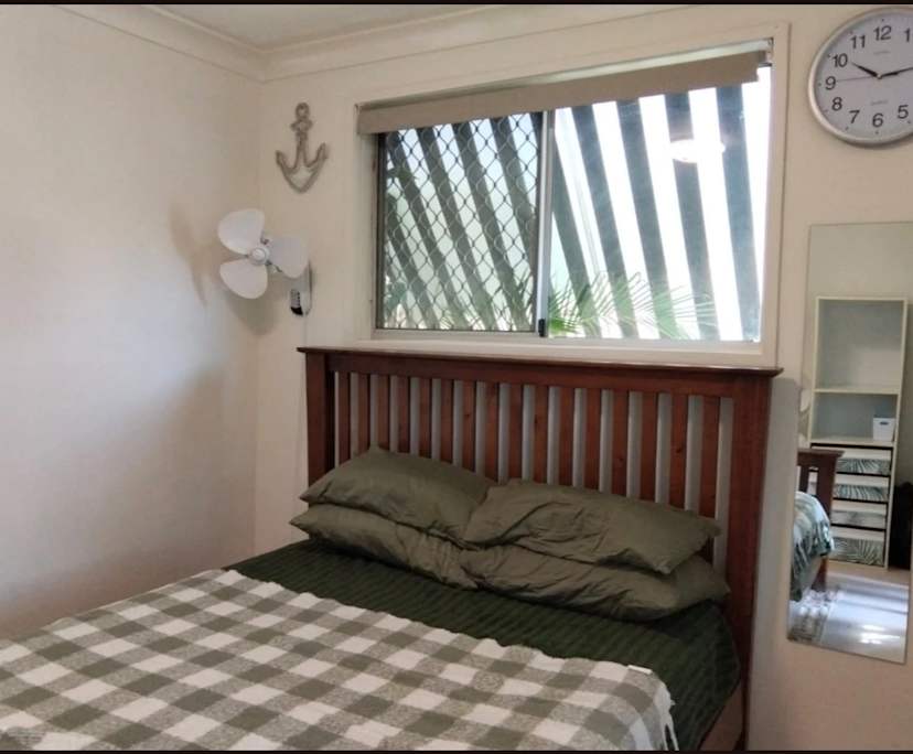 Furnished room in a share house
