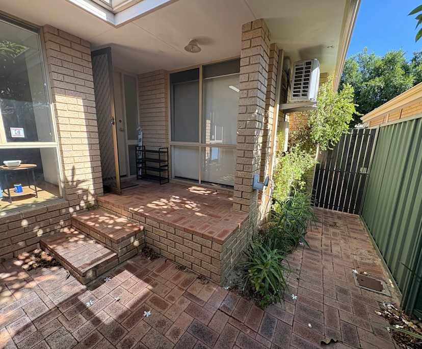 Room in a share house