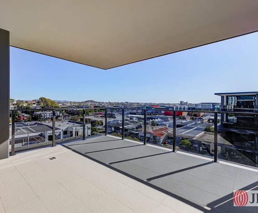 $375, Flatshare, 2 bathrooms, Newstead QLD 4006