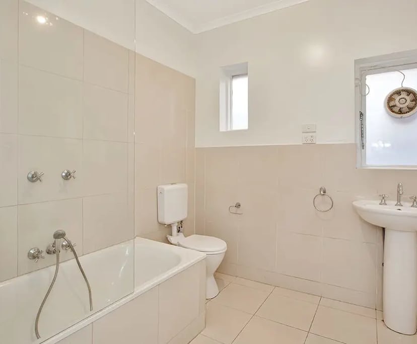 $200, Flatshare, 4 bathrooms, Elwood VIC 3184