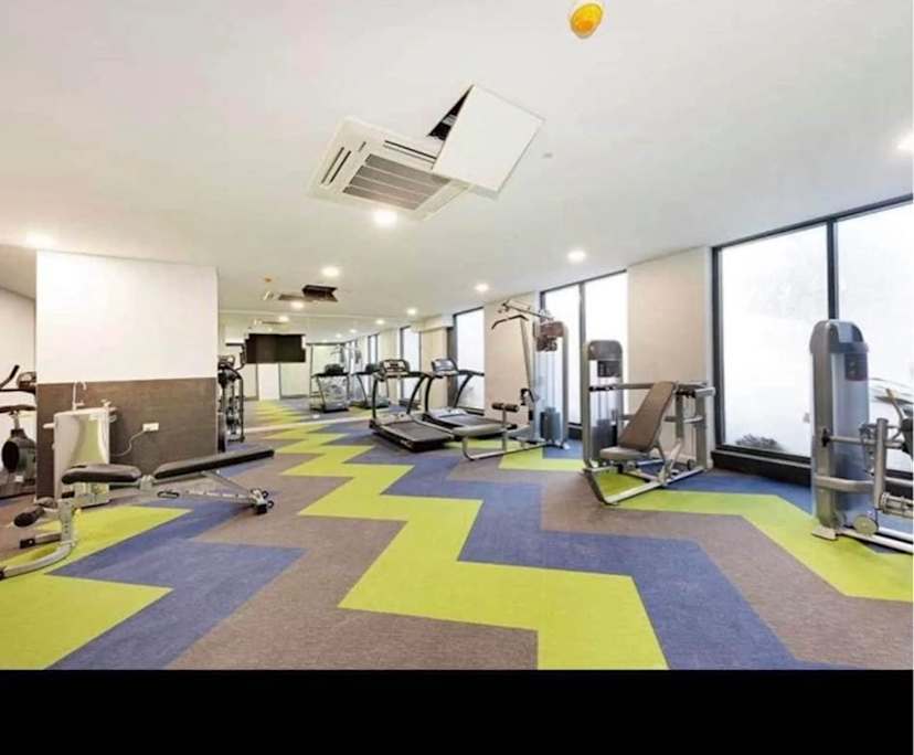 Furnished room in a flatshare