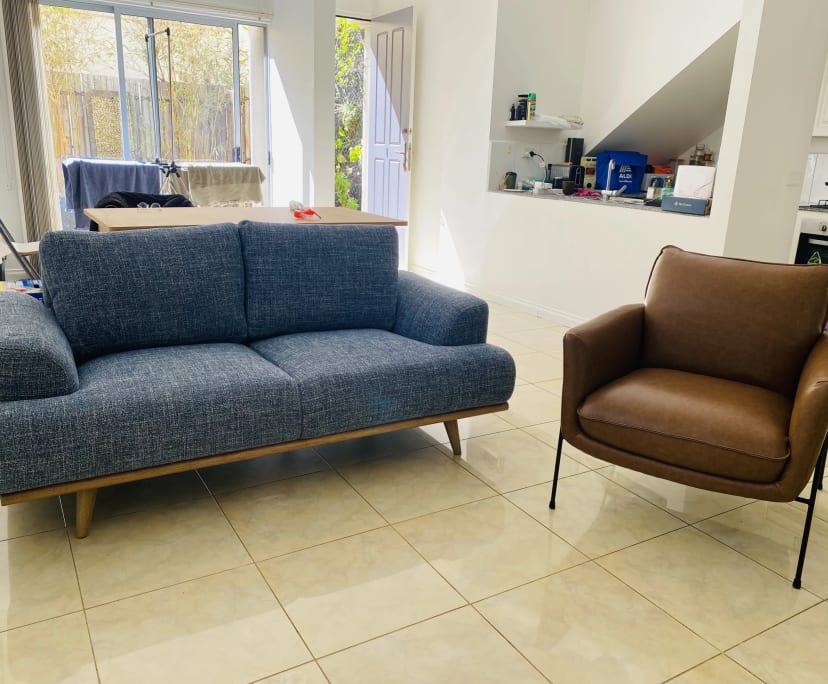 Furnished room in a flatshare