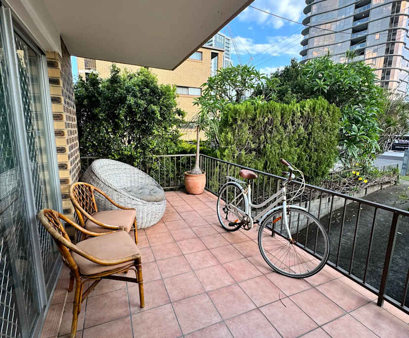 Unfurnished room in a flatshare