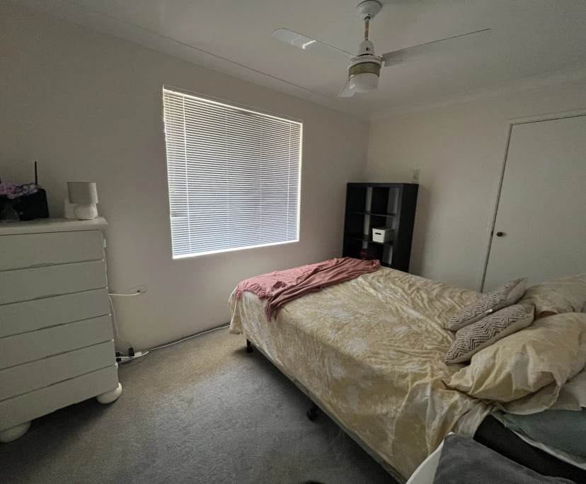 Room for Rent in Alexander Heights, Perth 180, Fu...