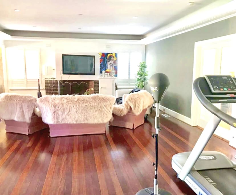 Room in a share house