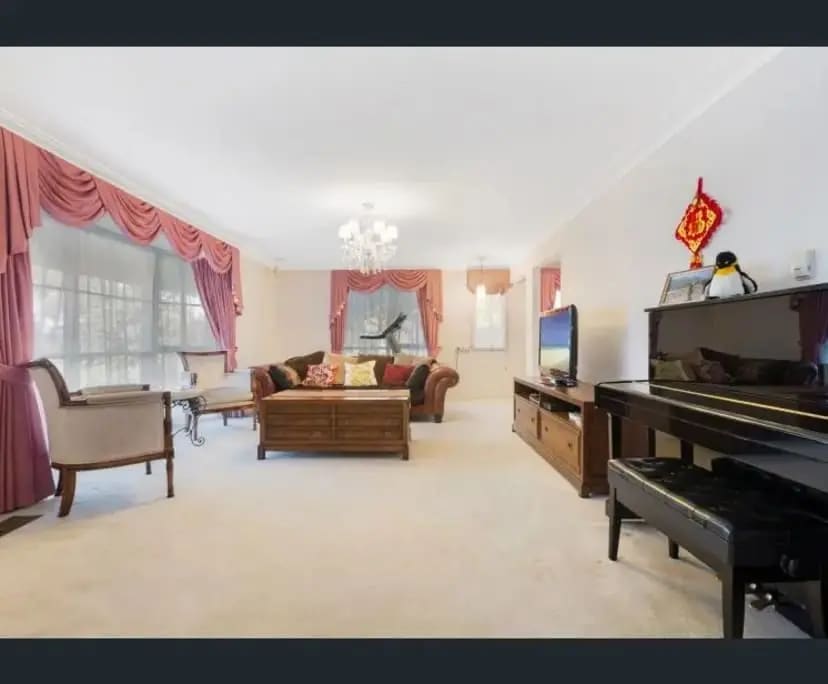 Furnished room in a share house