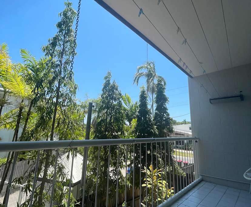 $240, Flatshare, 2 bathrooms, Manunda QLD 4870