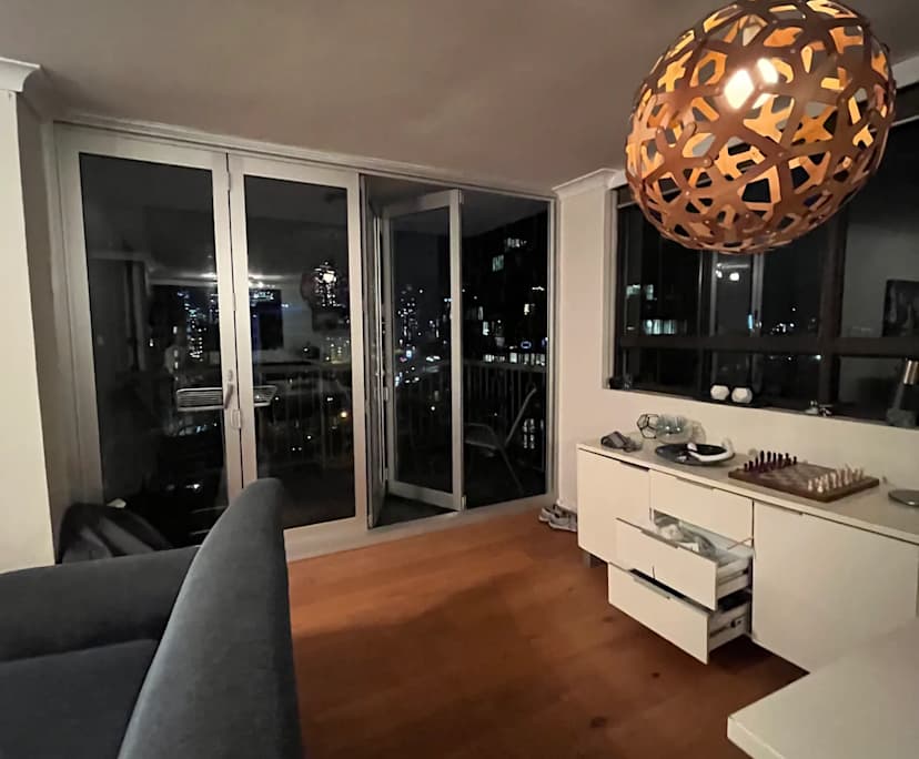 Furnished room in a flatshare