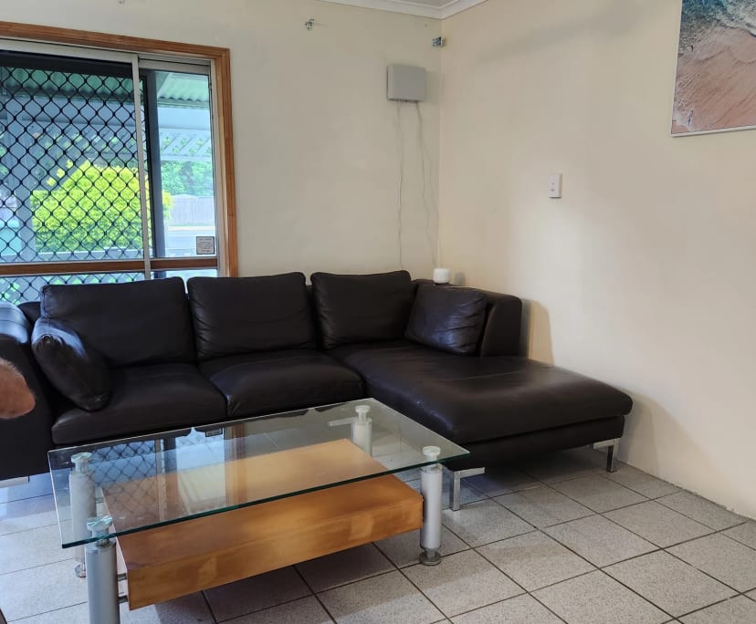 Room in a share house