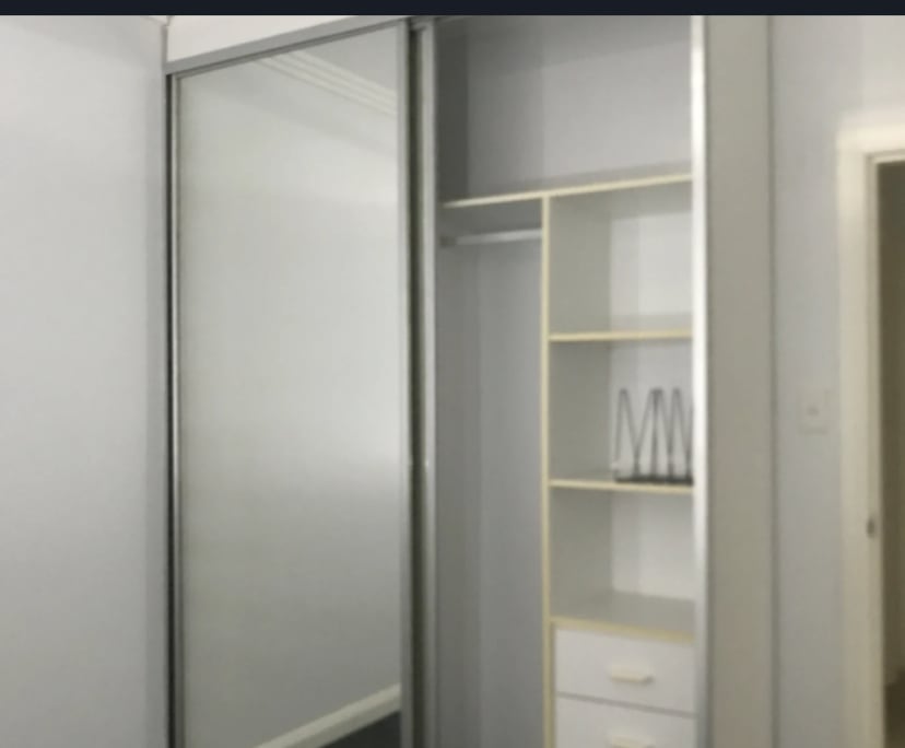 Furnished room in a flatshare