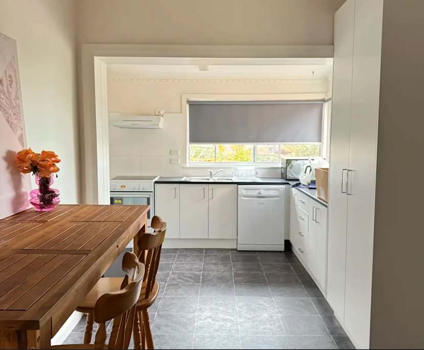 $249, Share-house, 4 bathrooms, West Hobart TAS 7000