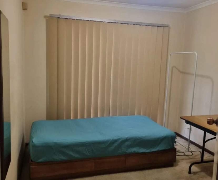 Room in a share house