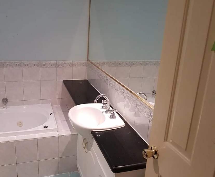 $250, Share-house, 4 bathrooms, Chadstone VIC 3148