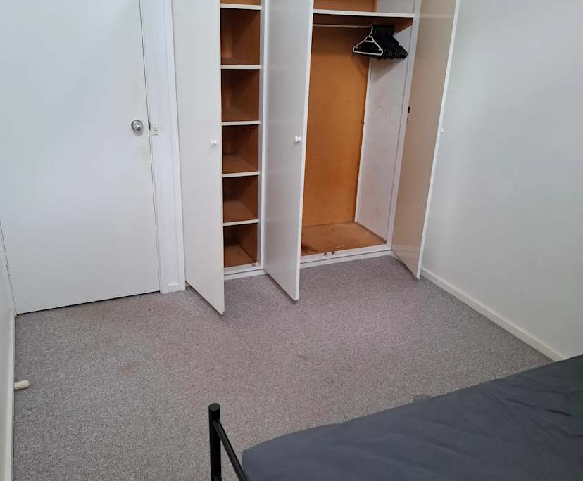 Unfurnished room in a share house