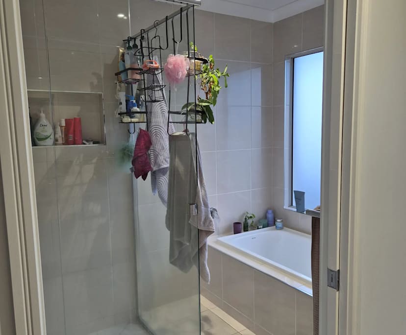 $190, Share-house, 4 bathrooms, Redlynch QLD 4870