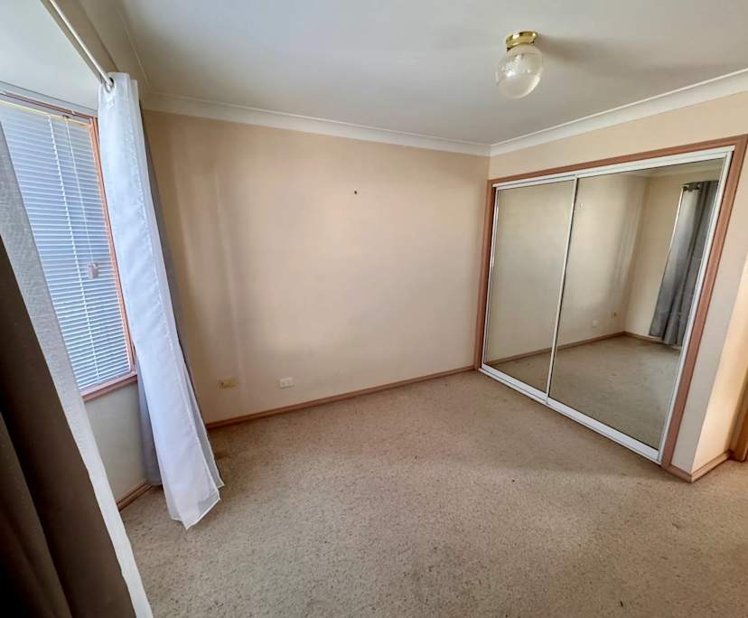 Unfurnished room in a share house