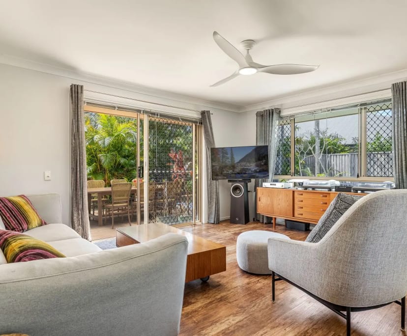 Furnished room in a share house