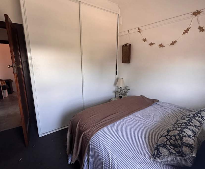 Unfurnished room in a flatshare