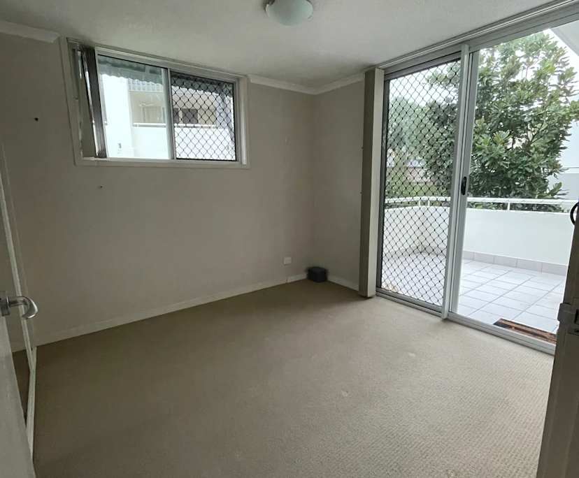 Unfurnished room in a share house
