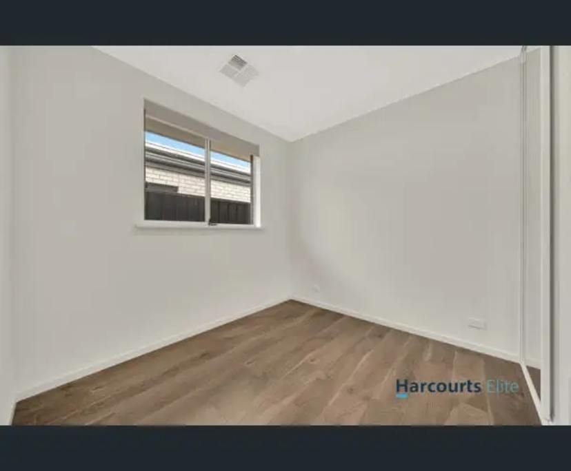 Whole property with 3 rooms for rent