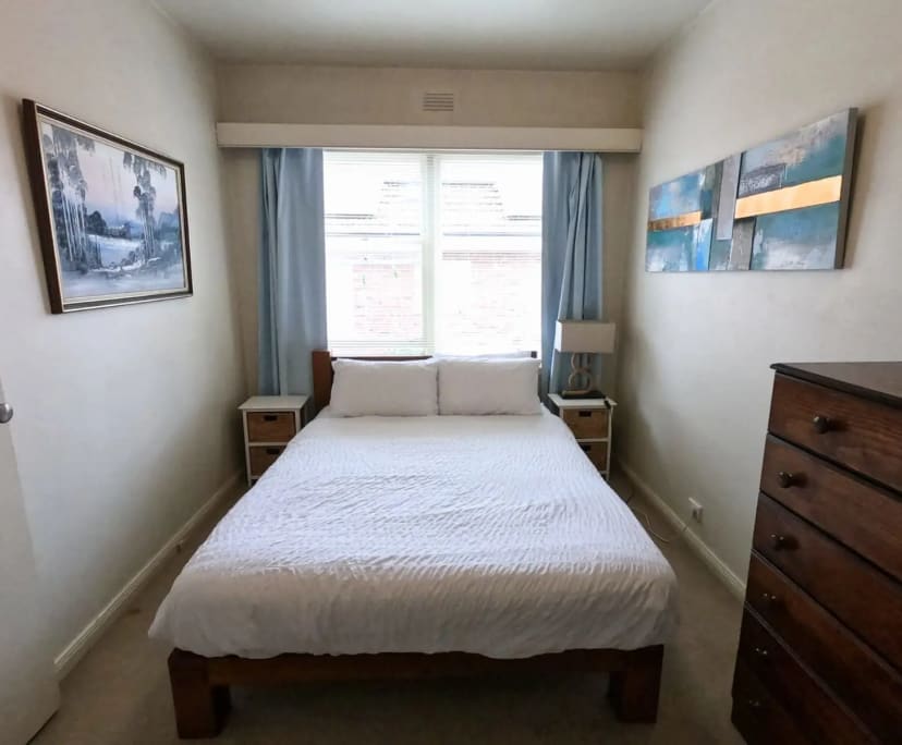 $300, Flatshare, 2 bathrooms, South Yarra VIC 3141