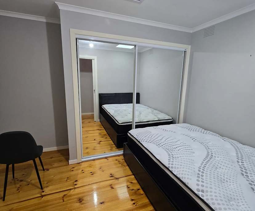 $350, Share-house, 3 bathrooms, Mooroolbark VIC 3138