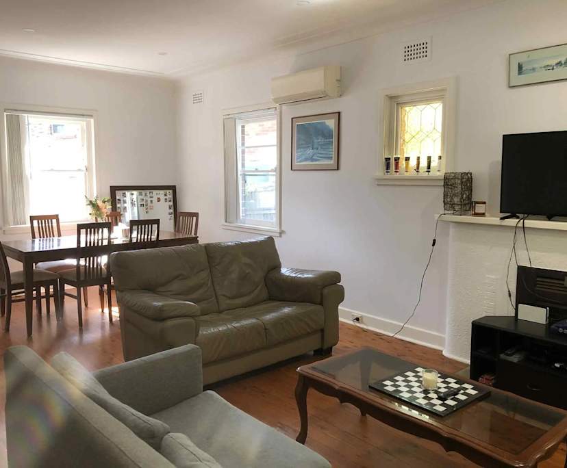 Room in a share house
