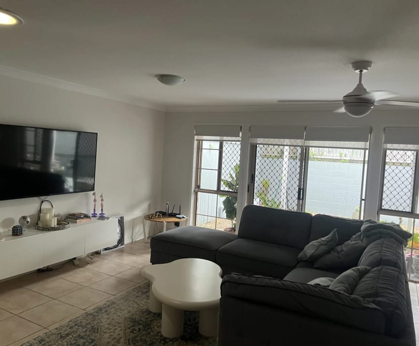 $325, Share-house, 2 bathrooms, Carina QLD 4152