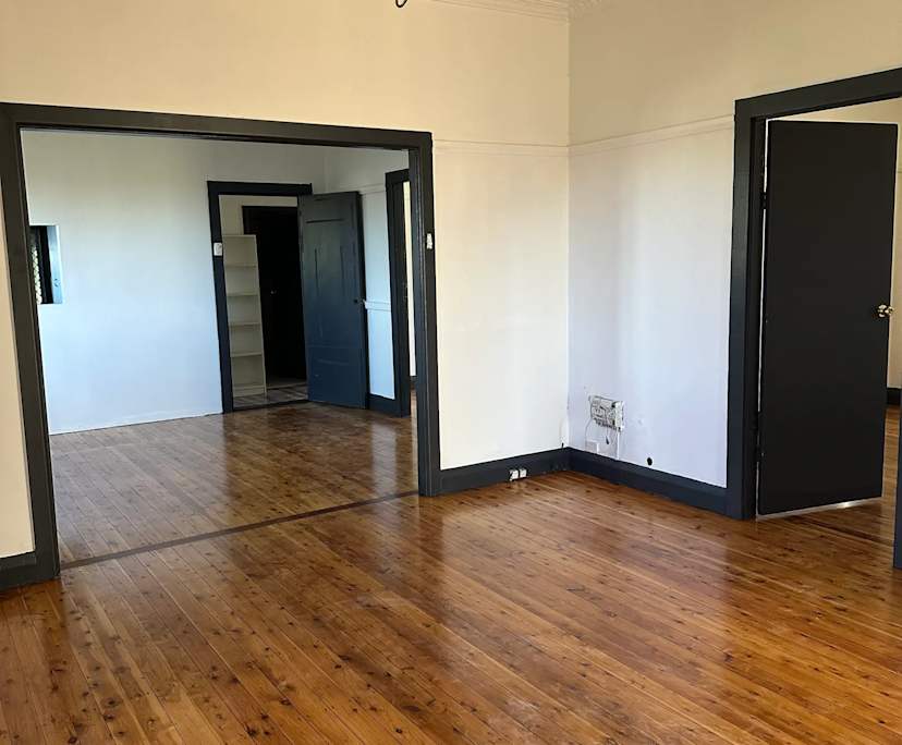 Whole property with 4 rooms for rent