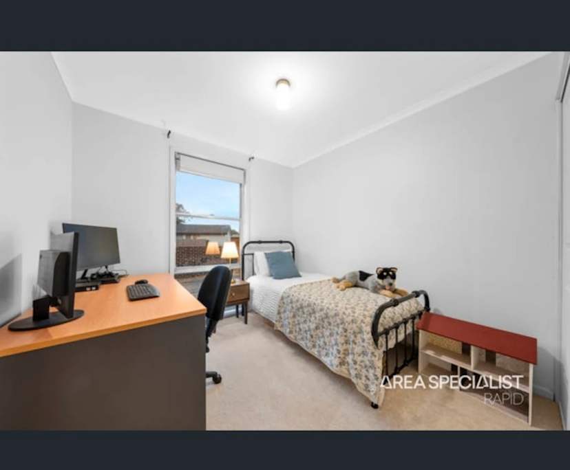 Room in a share house