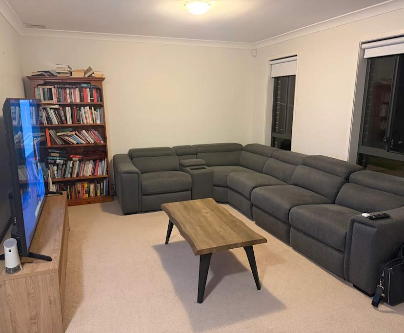 Room in a share house