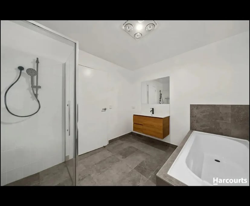 $280, Share-house, 2 bathrooms, Lindisfarne TAS 7015