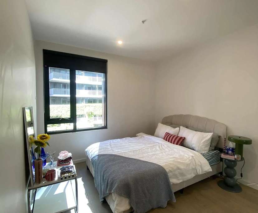 Unfurnished room with own bathroom