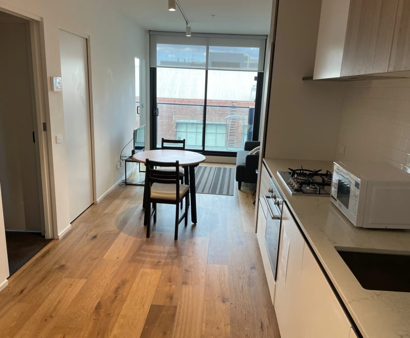 $750, Whole-property, 2 bathrooms, West Melbourne VIC 3003