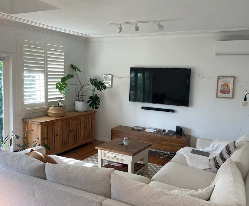 Unfurnished room in a share house