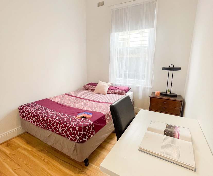 $1,695, Whole-property, 5 bathrooms, Balaclava VIC 3183