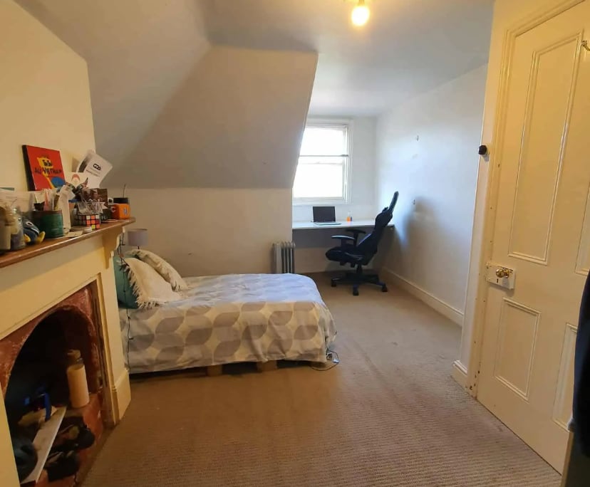 Unfurnished room in a share house