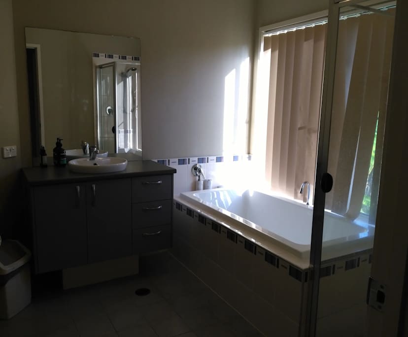 $300-450, Share-house, 2 rooms, Gaythorne QLD 4051, Gaythorne QLD 4051