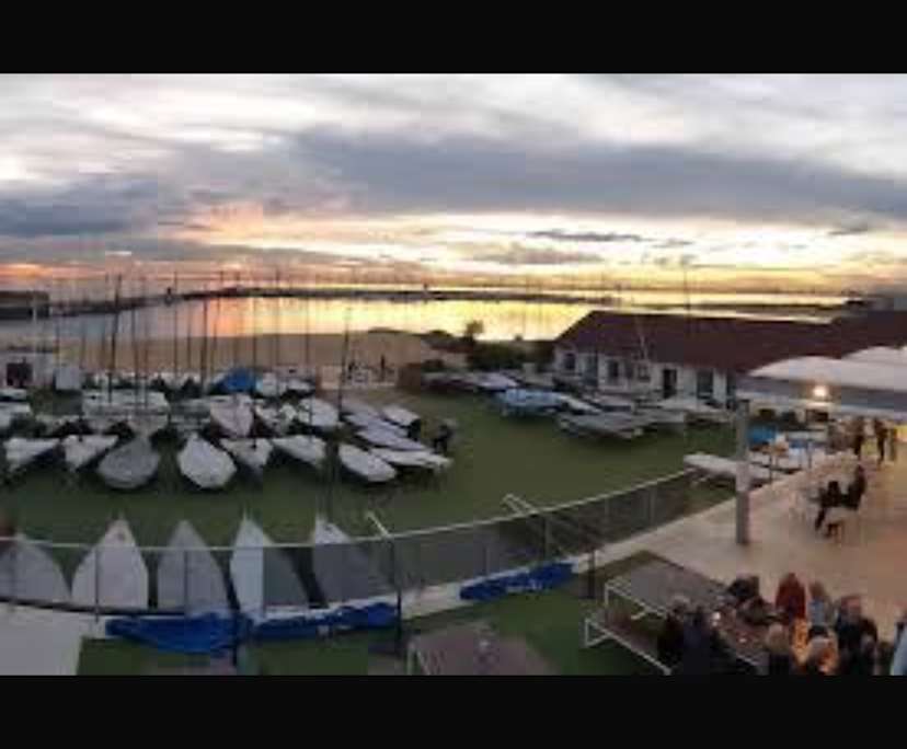 $350, Flatshare, 2 bathrooms, Brighton VIC 3186