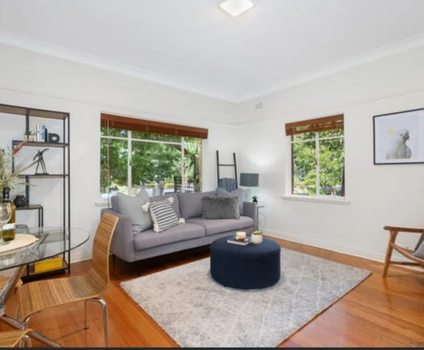 $330, Flatshare, 2 bathrooms, St Kilda VIC 3182