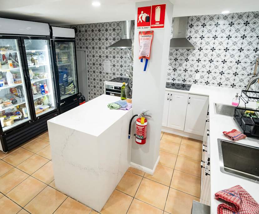 $350, Share-house, 6 bathrooms, Brisbane City QLD 4000