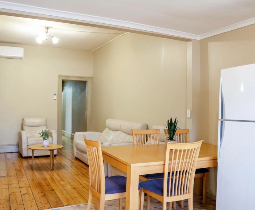 $1,025, Whole-property, 3 bathrooms, Prahran VIC 3181